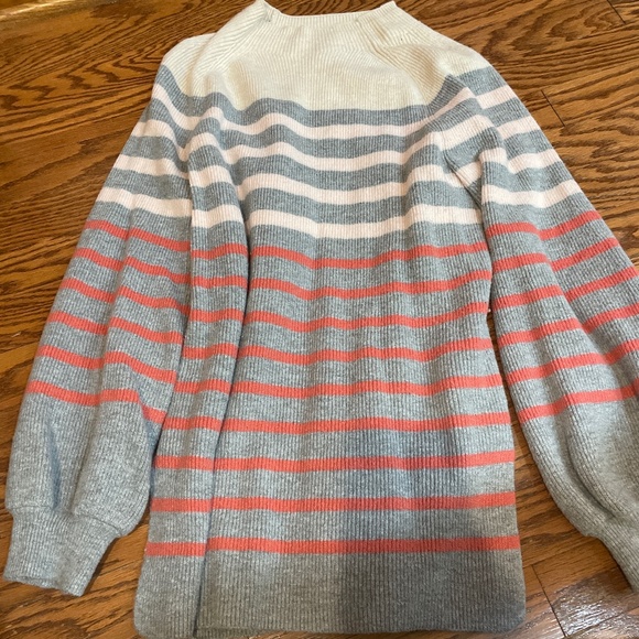 LOFT Sweaters - Loft sweater-size small